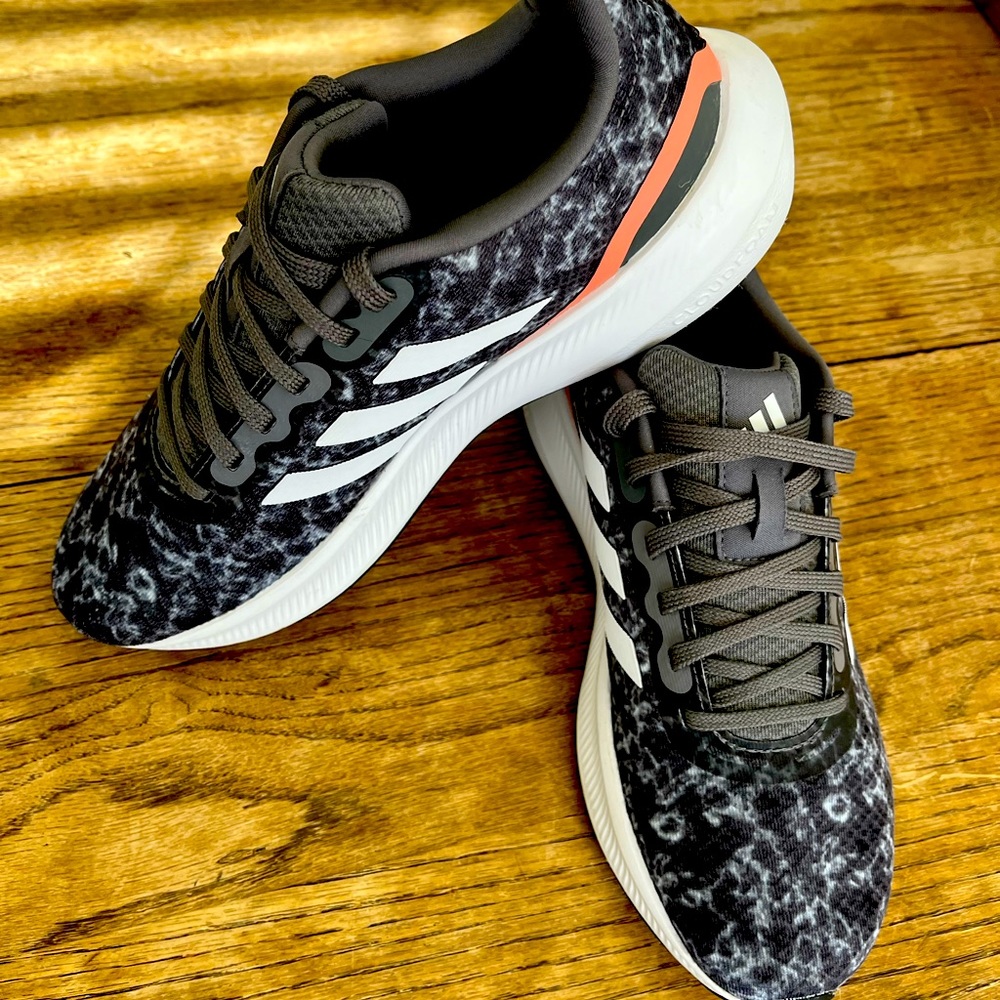 ADIDAS Sneakers Woman’s 8.5 Cloud Foam Athleisure Grey Activewear Running EXUC